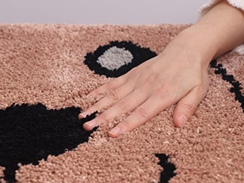 Cute Bath Mat with Golden Retriever Design