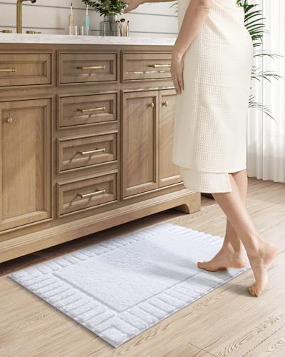 LUMI Non-Slip Bath Rug 20x32 White Machine Washable Thick Absorbent