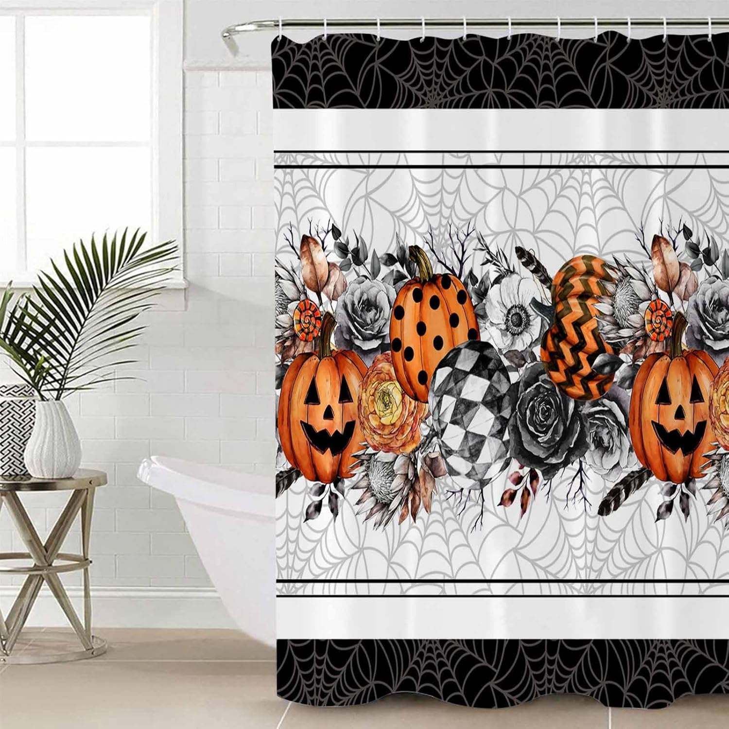 ZOE GARDEN Halloween Bath Set with Rug and Hooks