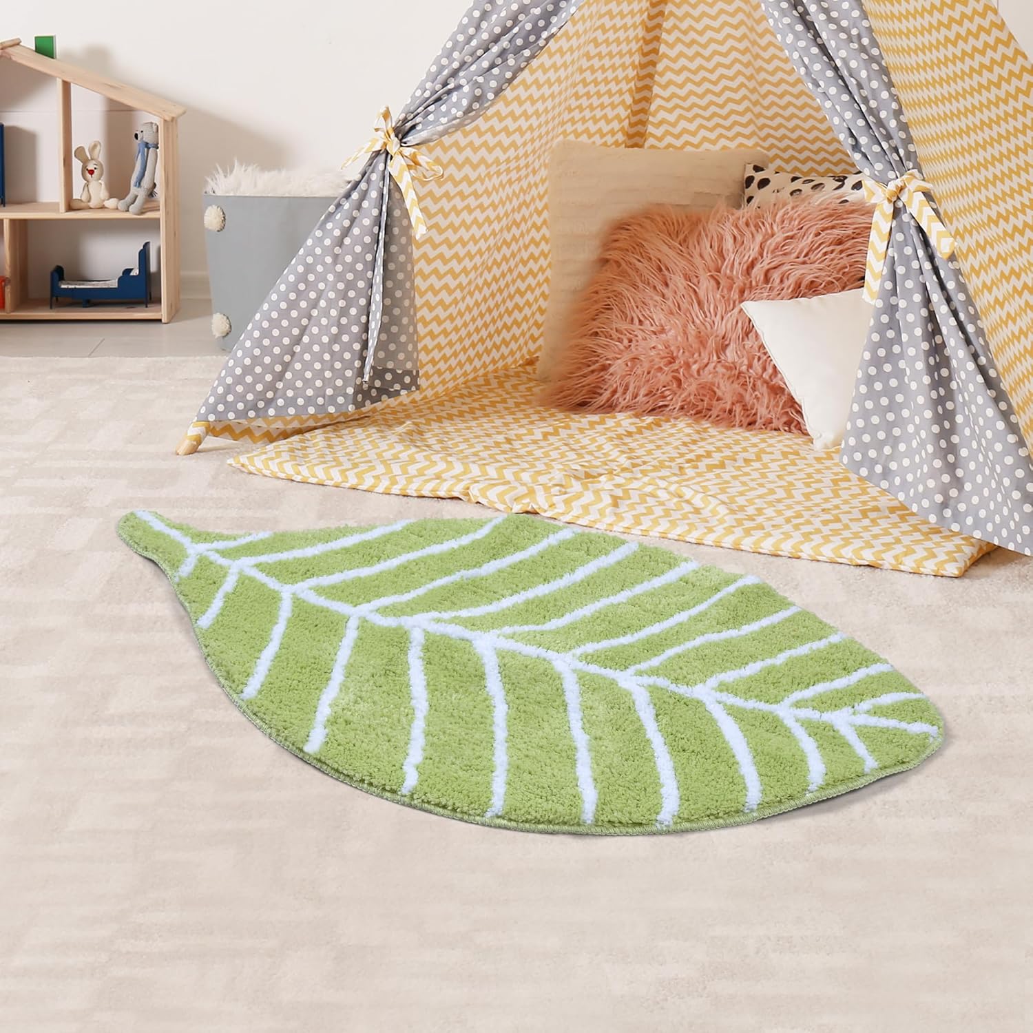 HelloTree Green Leaf Bathroom Rug for Kids 1