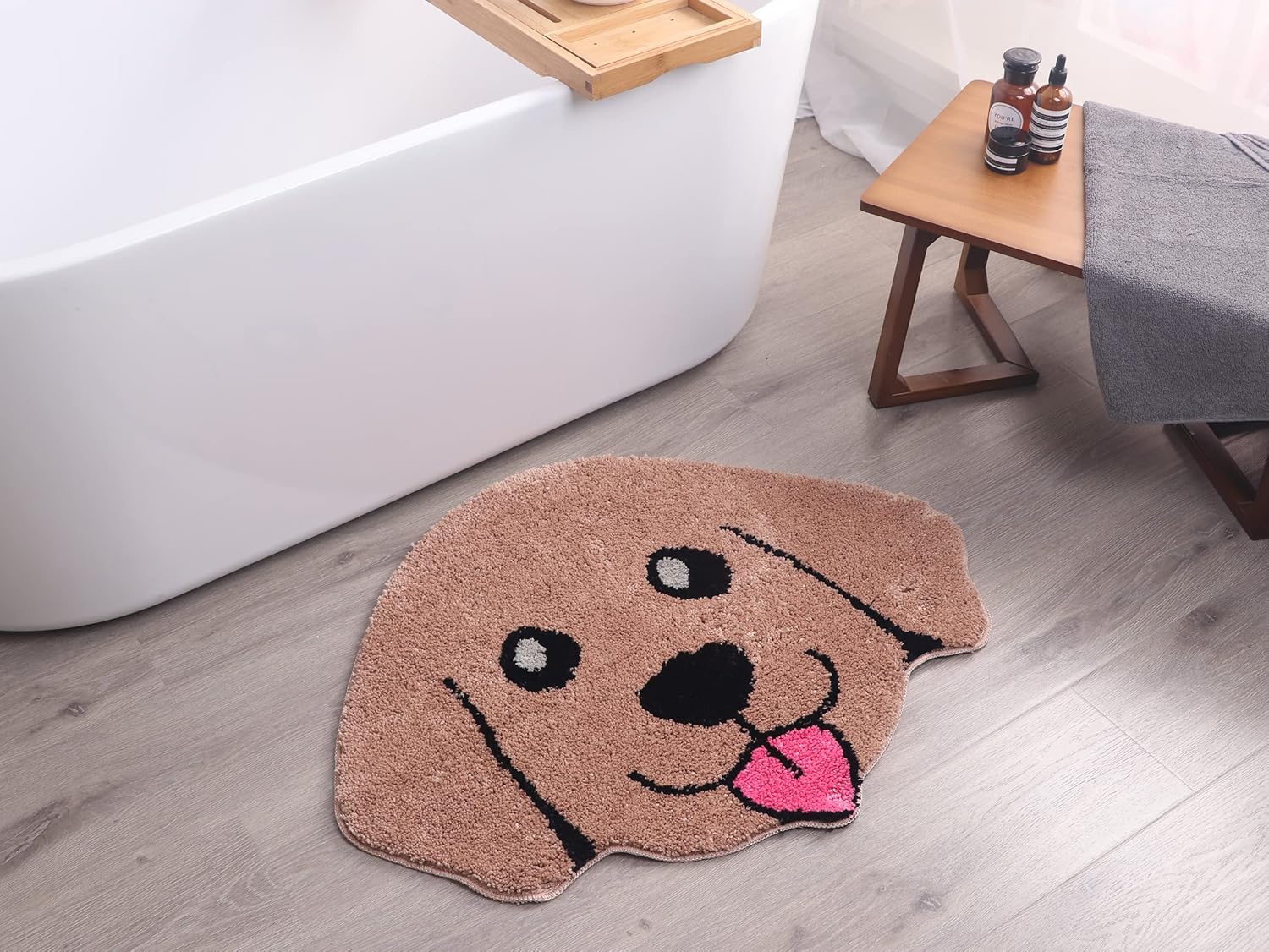 Cute Bath Mat with Golden Retriever Design
