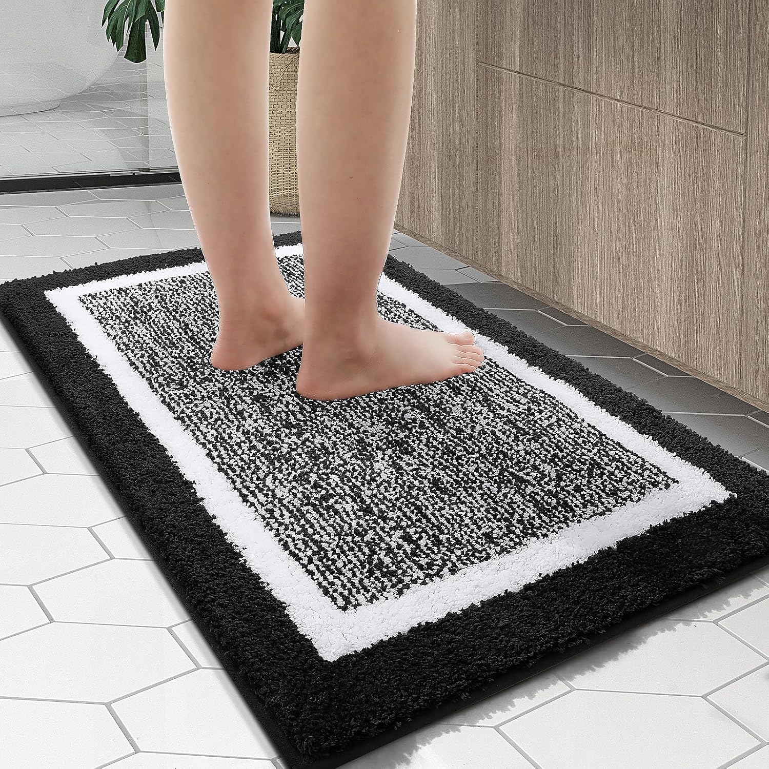 OLANLY Bath Rugs 24x16 Non-Slip Microfiber Mat