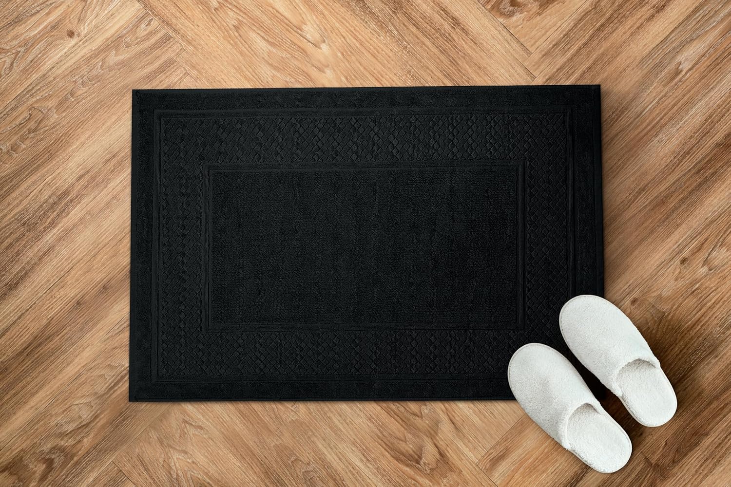 Avalon Towels Black Bath Mat Set of 2 1